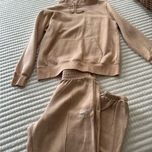 Nike women Cream/Beige Sweatpants and hoodie Set